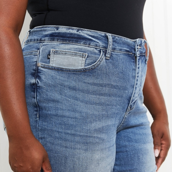 SOLD OUT! Judy Blue Lennon Full Size Wide Cuff Straight Leg Jeans - Picture 11 of 12